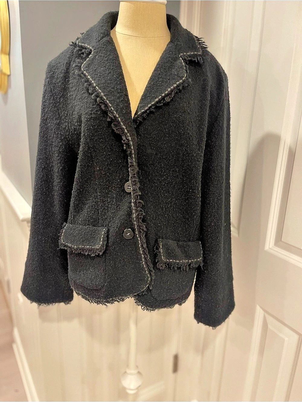 AVALIN Black Frayed-Edge Blazer Size Large